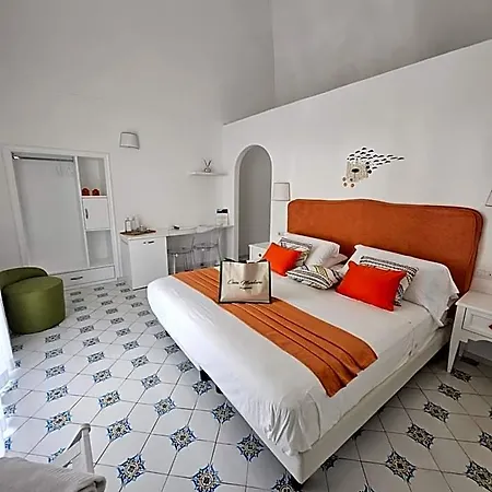 Casa Mandara Bed & Breakfast 3*